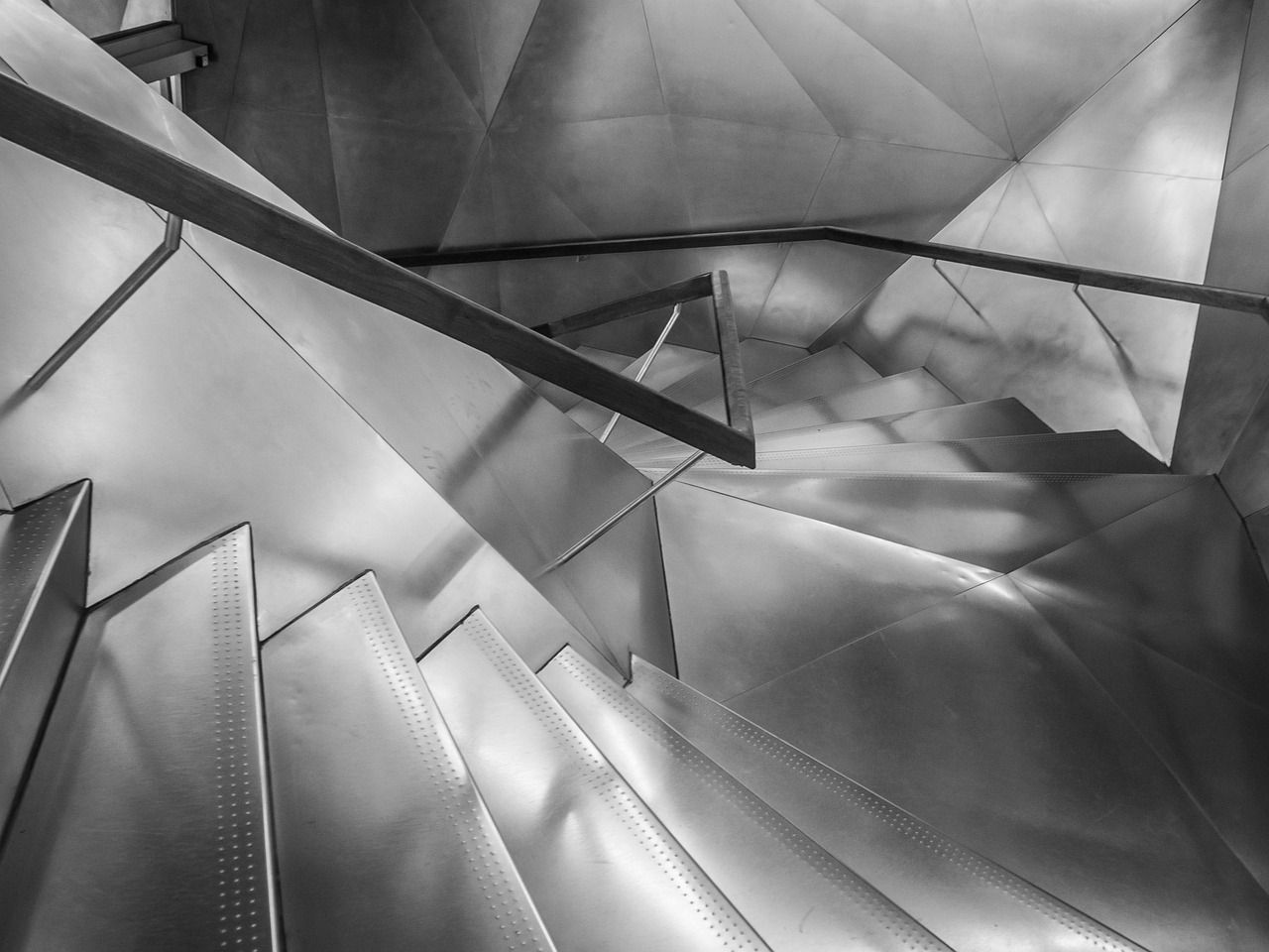 découvrez l'art contemporain, une exploration fascinante des expressions artistiques modernes qui reflètent les problématiques actuelles de notre société. plongez dans un univers créatif où les artistes innovent et repoussent les limites de la créativité.