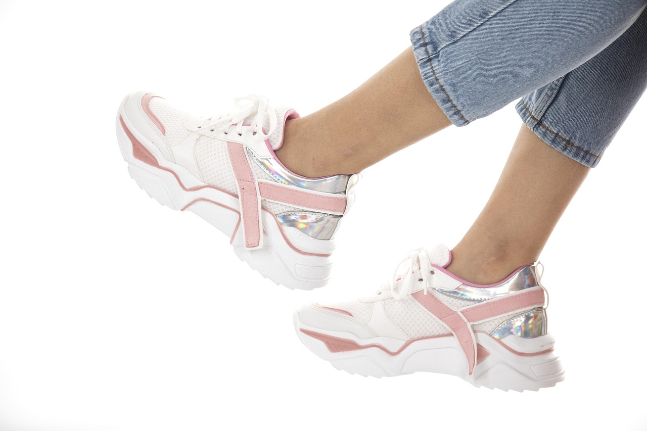 découvrez une analyse approfondie des différents genres littéraires et cinématographiques à travers une critique détaillée et éclairée.